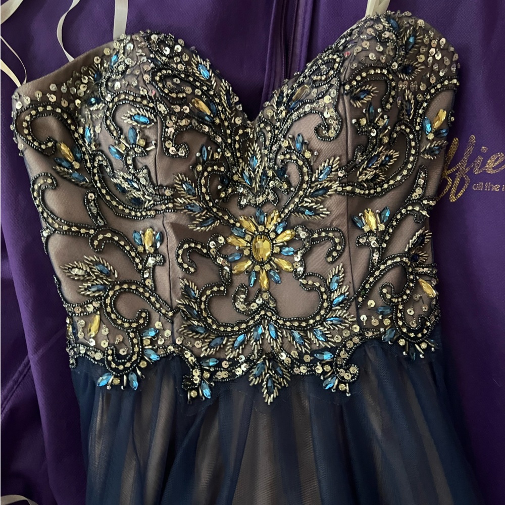 Terani Courure size 6 prom dress